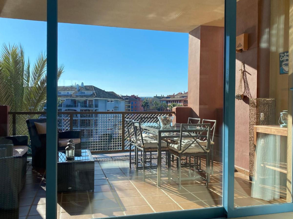 Apartamento Con Terraza Sobre La Marina De Sotogrande 圣罗克 外观 照片