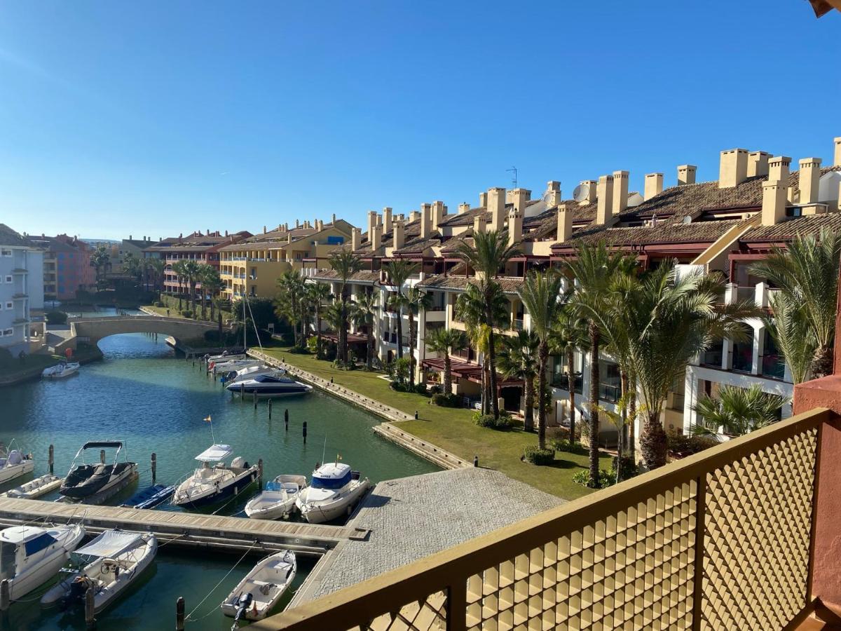 Apartamento Con Terraza Sobre La Marina De Sotogrande 圣罗克 外观 照片