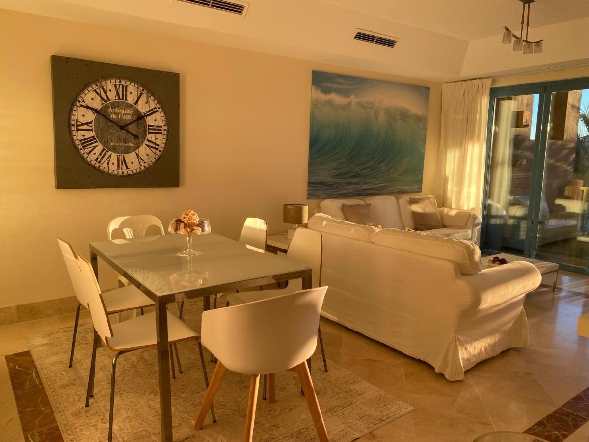 Apartamento Con Terraza Sobre La Marina De Sotogrande 圣罗克 外观 照片