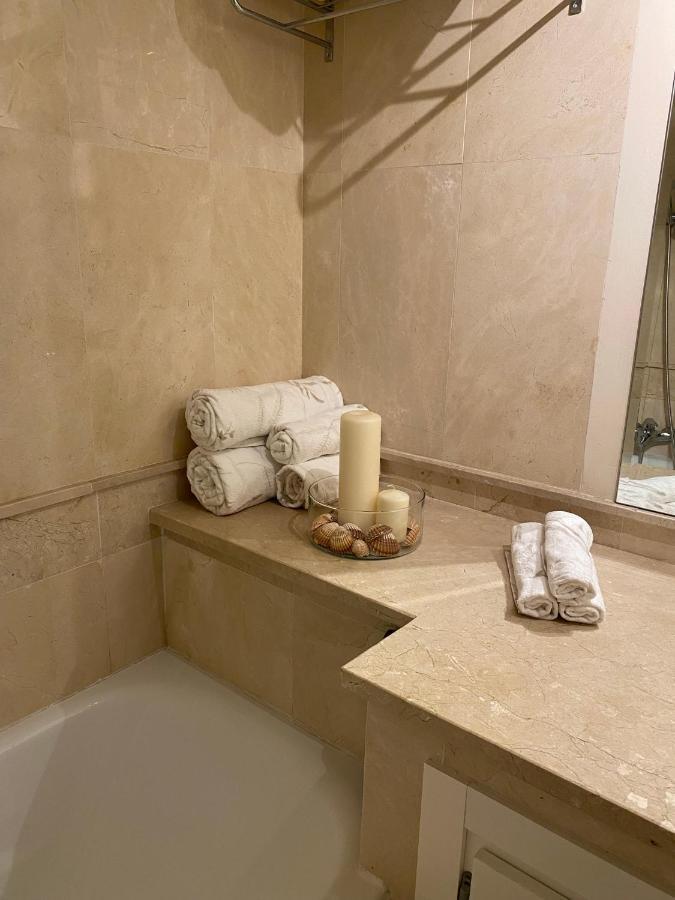 Apartamento Con Terraza Sobre La Marina De Sotogrande 圣罗克 外观 照片