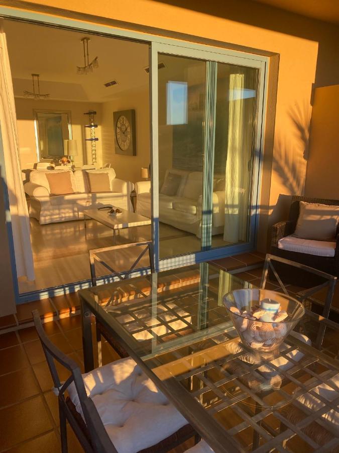Apartamento Con Terraza Sobre La Marina De Sotogrande 圣罗克 外观 照片